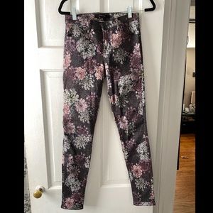 J Brand Mid-Rise Super Skinny Jeans- 28